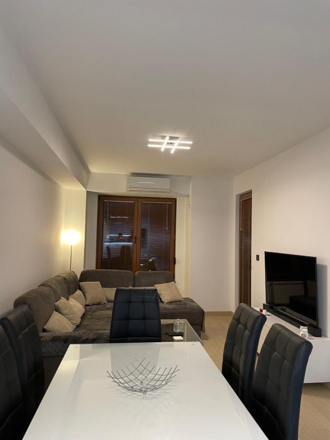 Luka Apartments Flatiron Скоп'є Екстер'єр фото