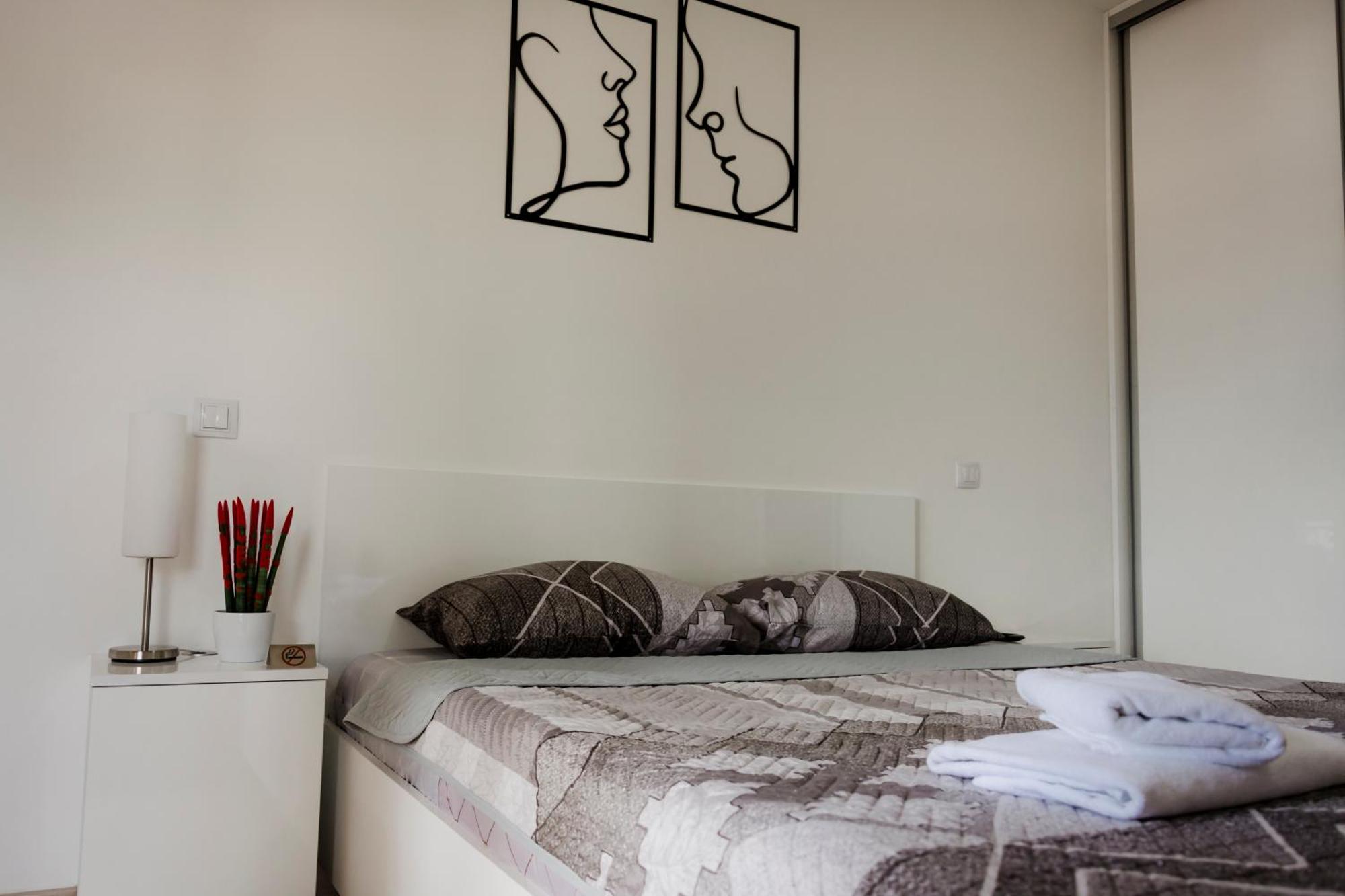 Luka Apartments Flatiron Скоп'є Екстер'єр фото